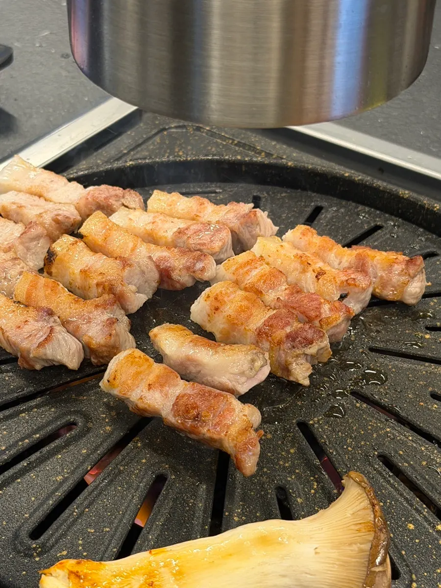 Golden brown pork belly with grilled kimchi