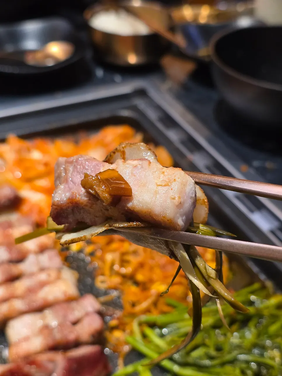 Pork belly grilled crisp outside and chewy inside at Chamdwaejitgan
