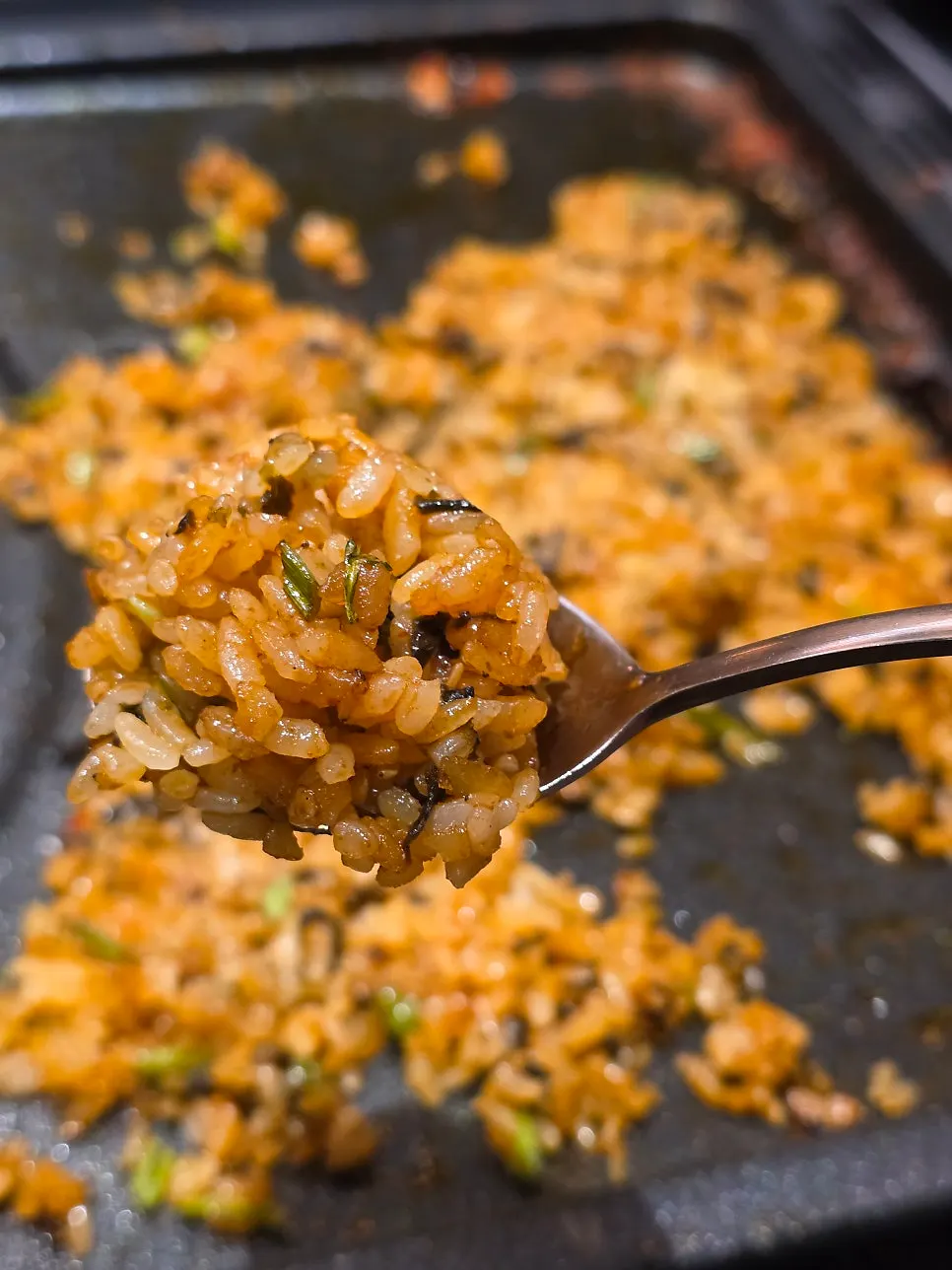 Glossy fried rice seasoned with seaweed