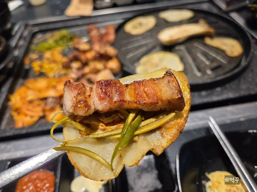 Black pork neck with a charcoal-smoked aroma