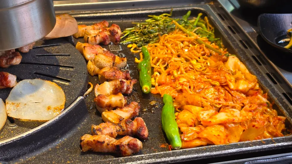 참돼짓간 신중동점 흑돼지 오겹살 대표 이미지