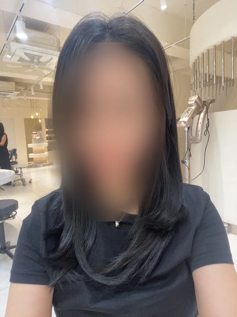 투명한 애쉬블랙 컬러의 완성 모습