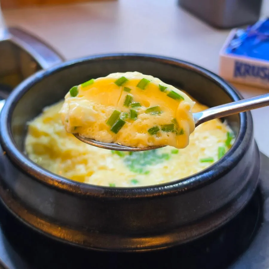 뚝배기에 나온 서비스 계란찜