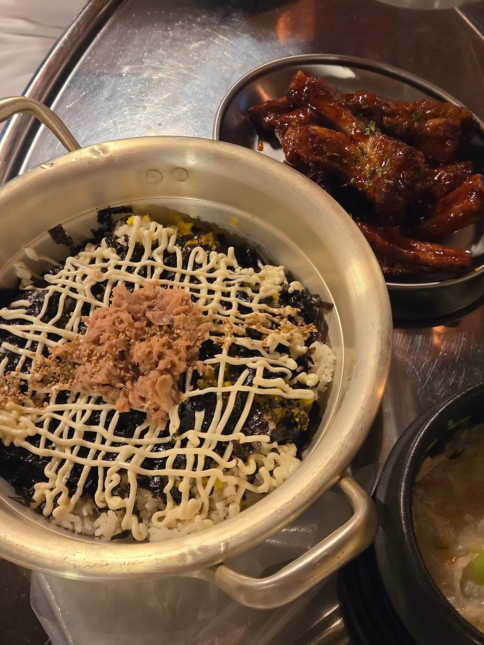 치즈폭탄계란찜과 쪽갈비 상차림
