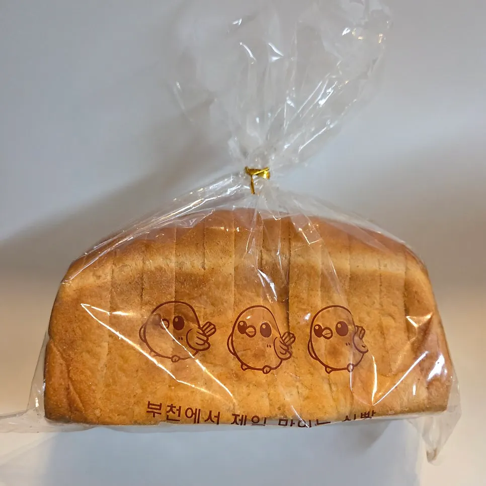 チャムセボリシッパンで購入した食パン2種類