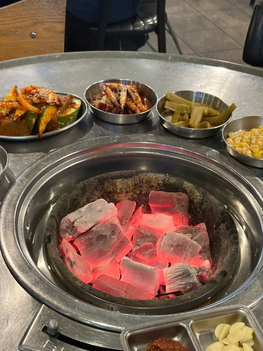 싱싱한 쌈 채소 한 접시