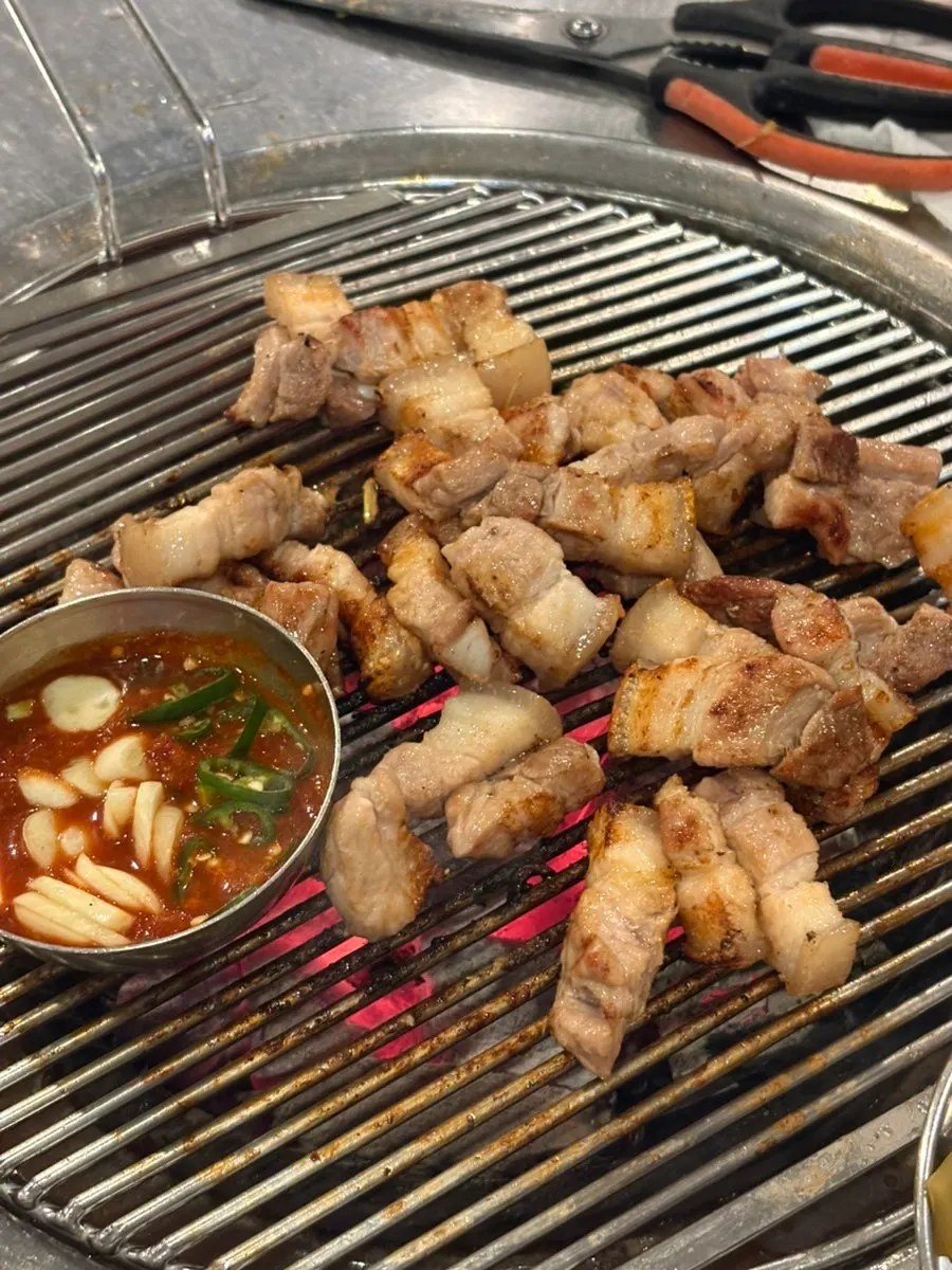 오이와 계란, 치즈를 올린 짜계치