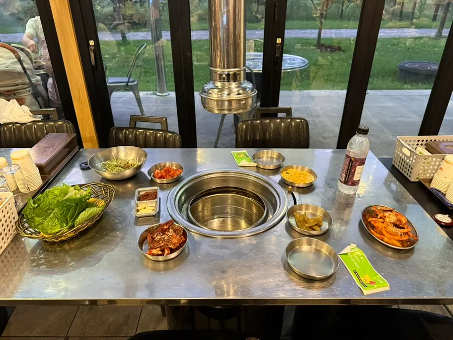 Basic table setting before the charcoal arrives