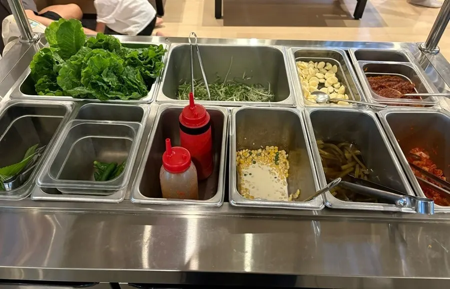 Extra side dishes at the self-serve corner