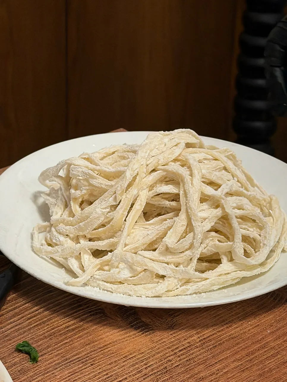 마무리로 끓인 쫀득한 칼국수 사리