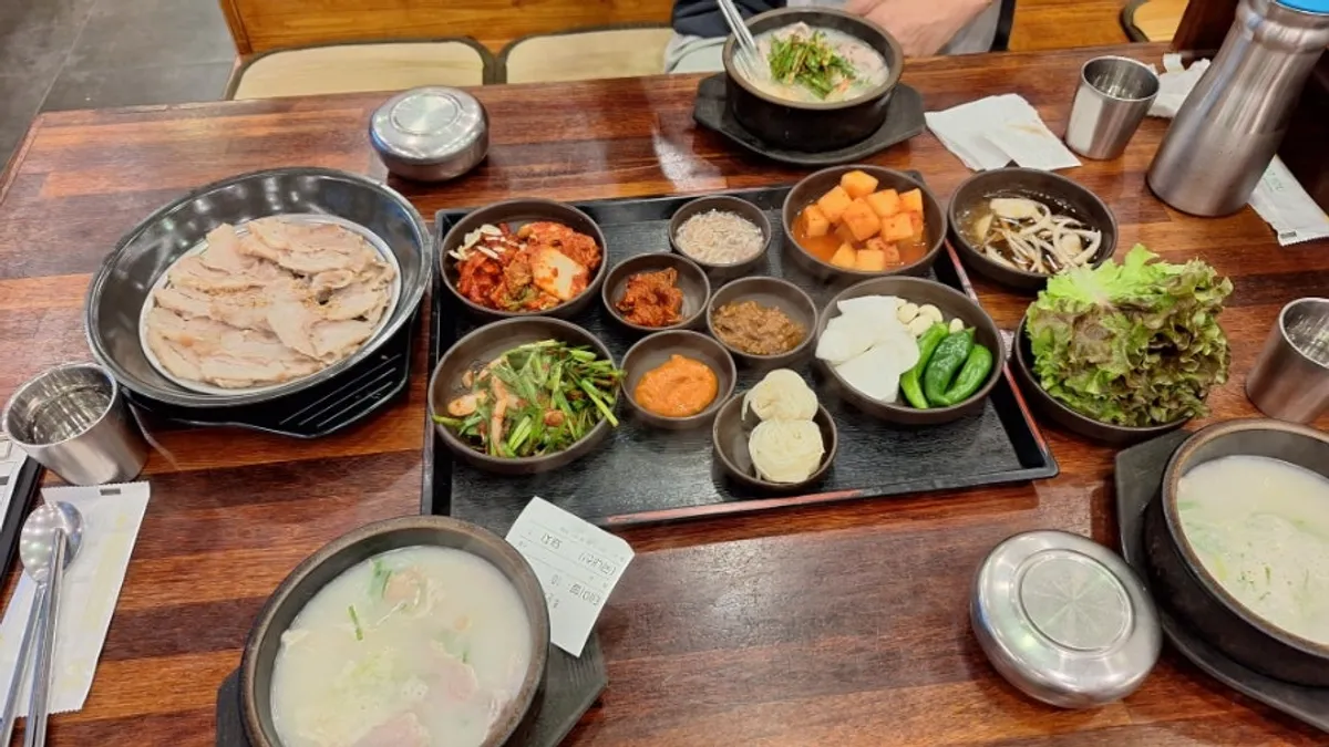 Generous plate of suyuk from the suyuk baekban set