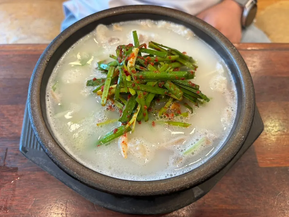 돼지국밥 한 그릇