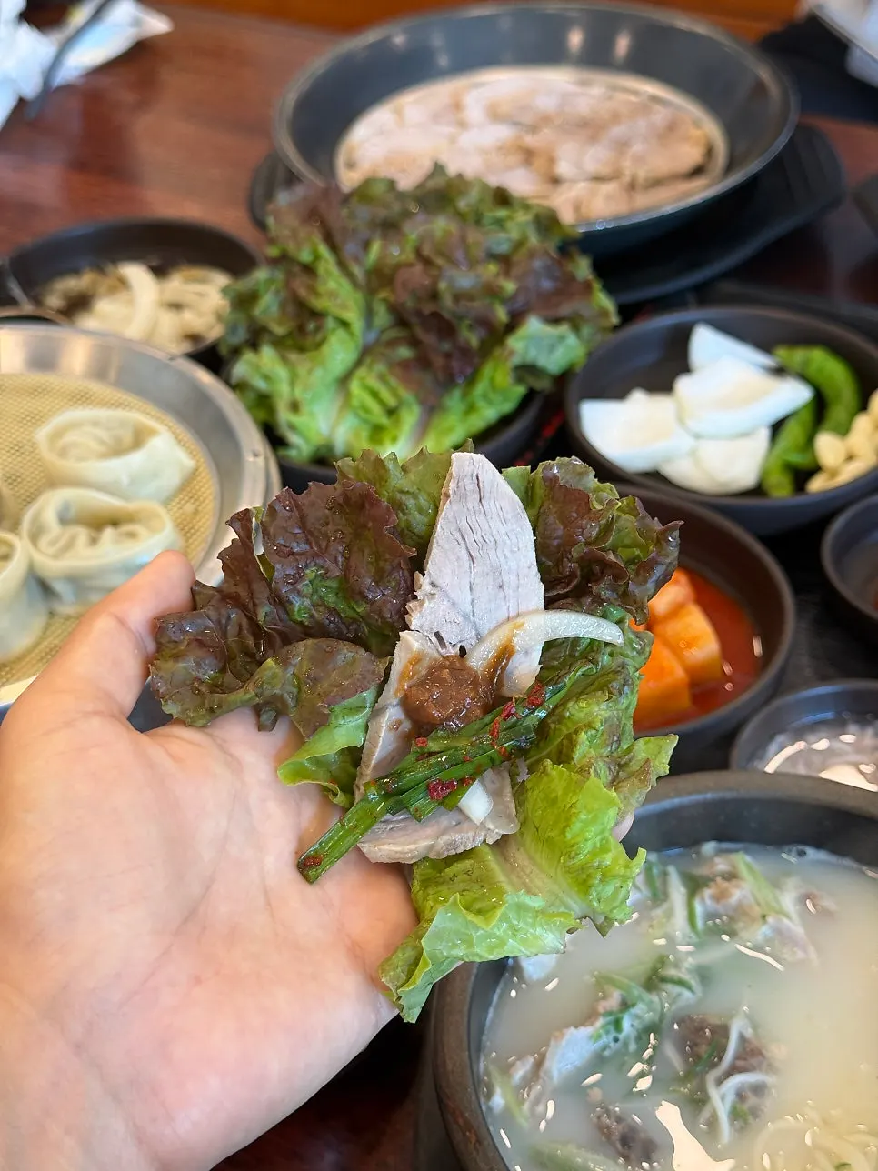 Lettuce wrap with pork and side dishes