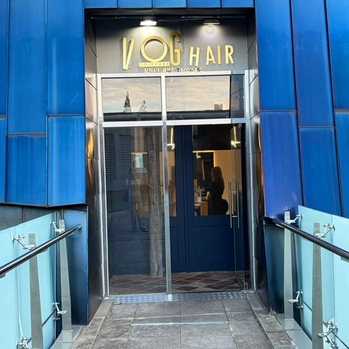 Entrance of VOG HAIR Changwon City Seven Branch