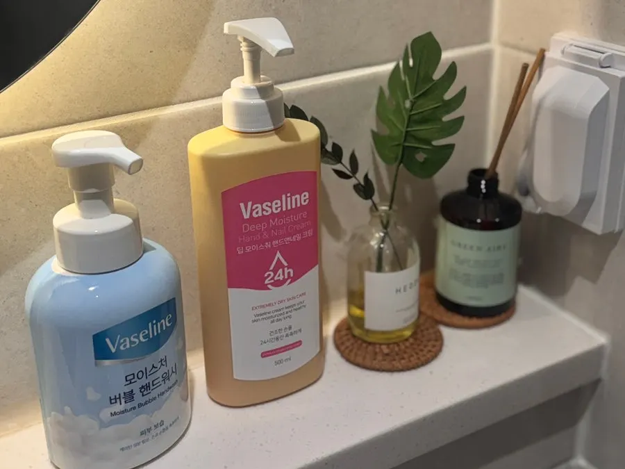Toothbrushes, floss, and other restroom amenities