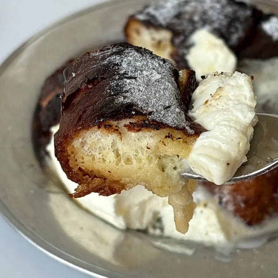 Toast with syrup and vanilla bean cream