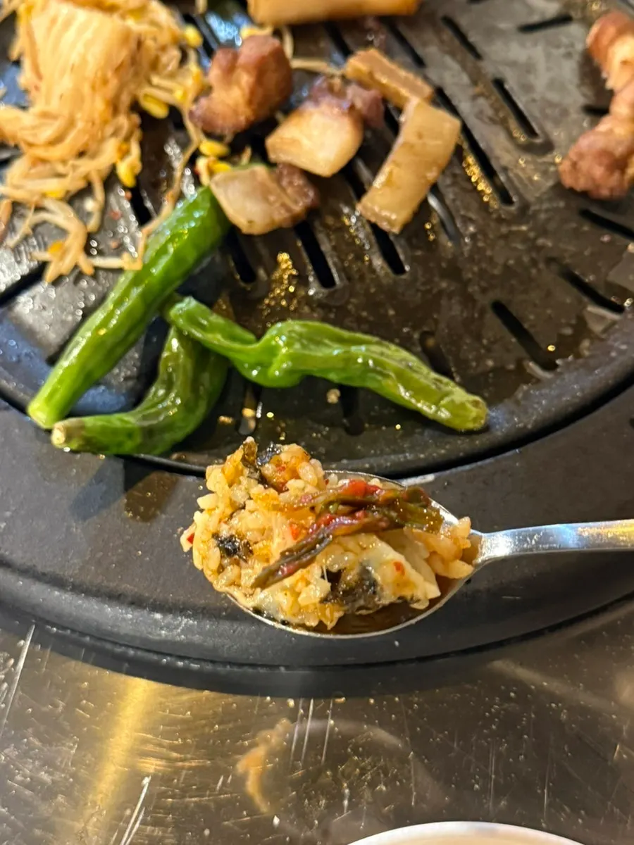 한판집 창원가음점 간판과 가음정시장 주변 거리
