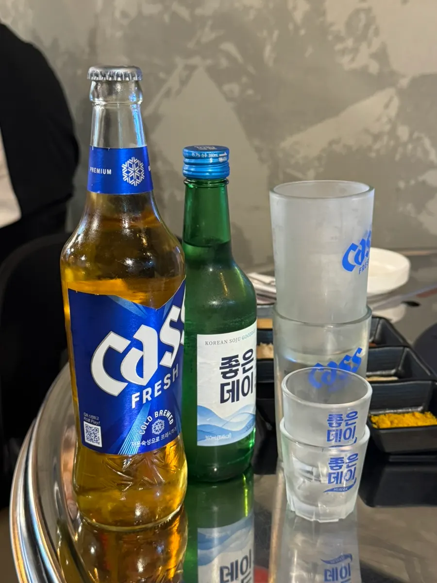 고기 기본찬과 소스 구성