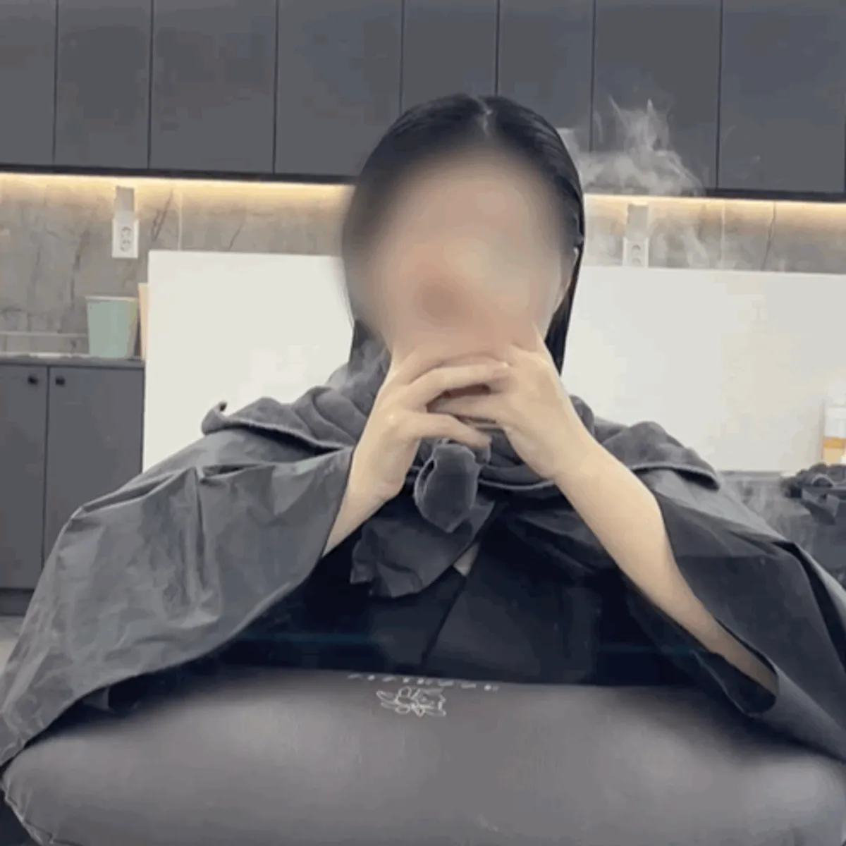 스티머를 사용하는 아윤채 클리닉 과정