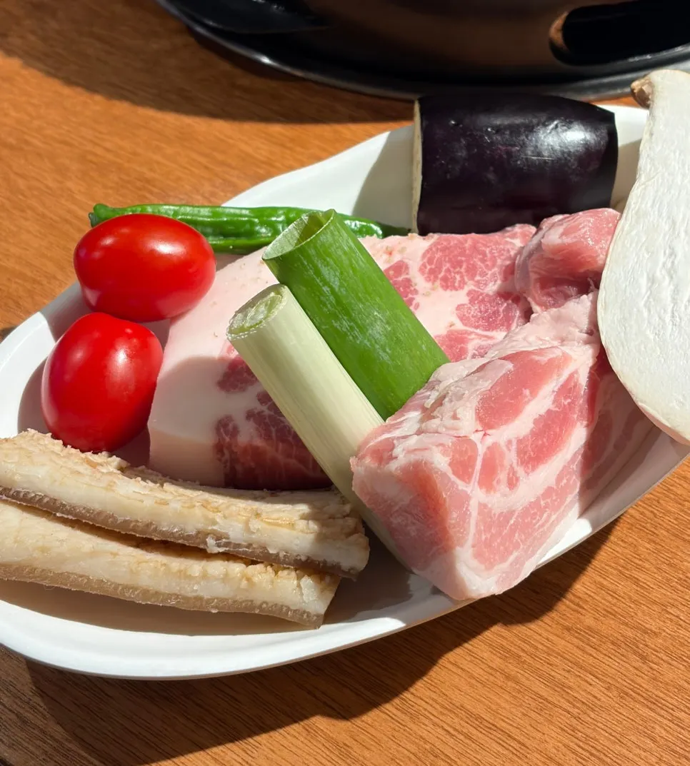 안민 통돼지 반마리세트 450g 상차림