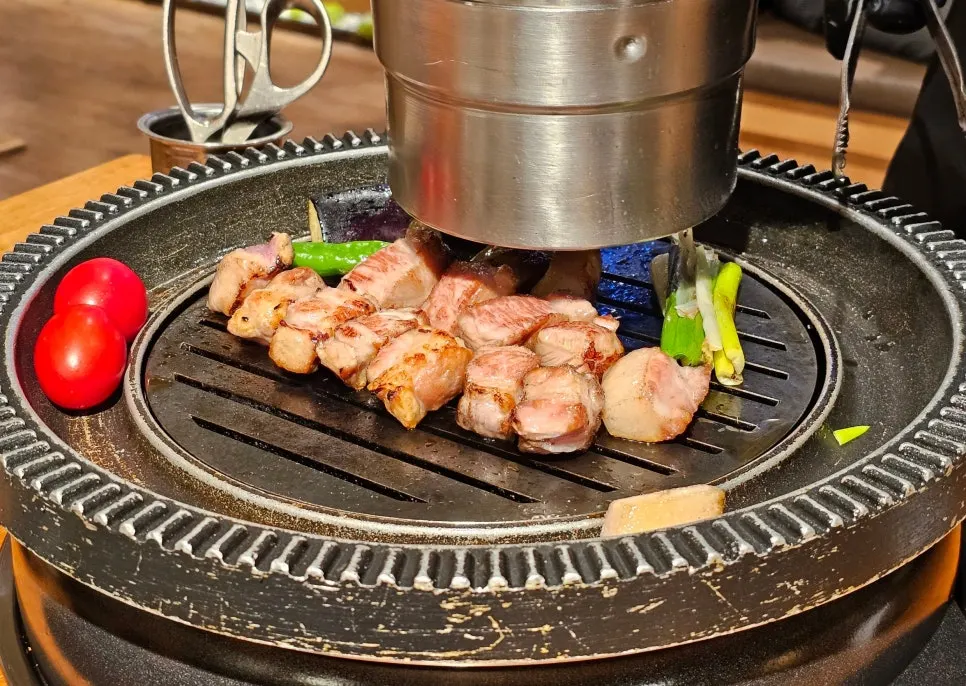 화로에 올린 통돼지 반마리세트 고기