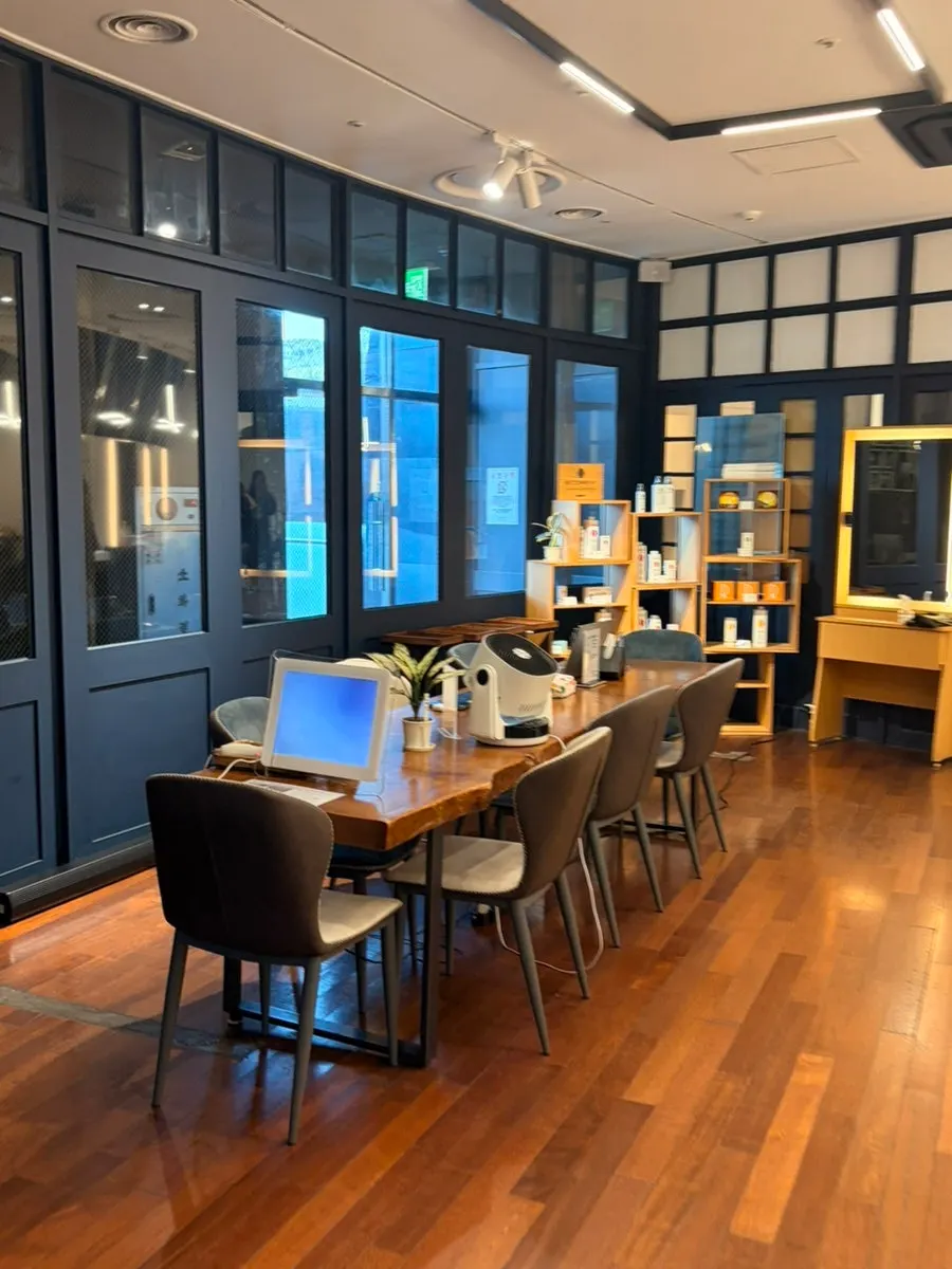Interior space at VOG HAIR Changwon City Seven Branch