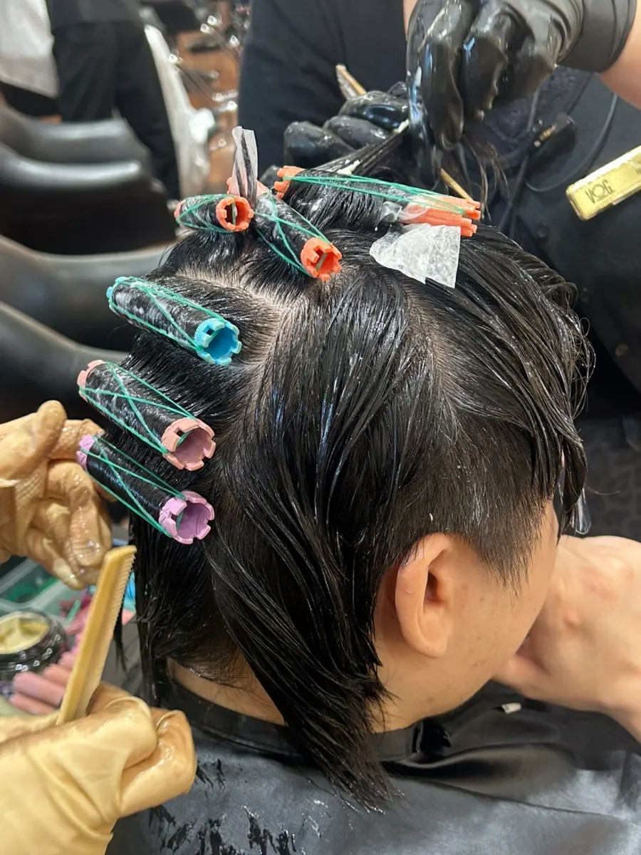 Cutting the length at the back of men’s hair
