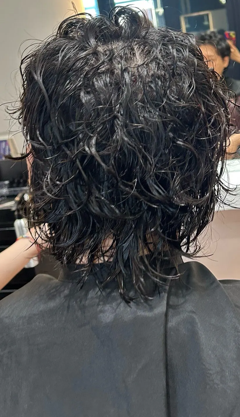 Shampoo care process after a men’s perm