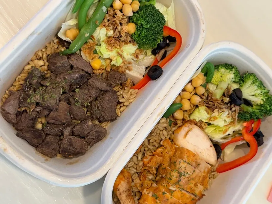 Chicken oat oriental protein box