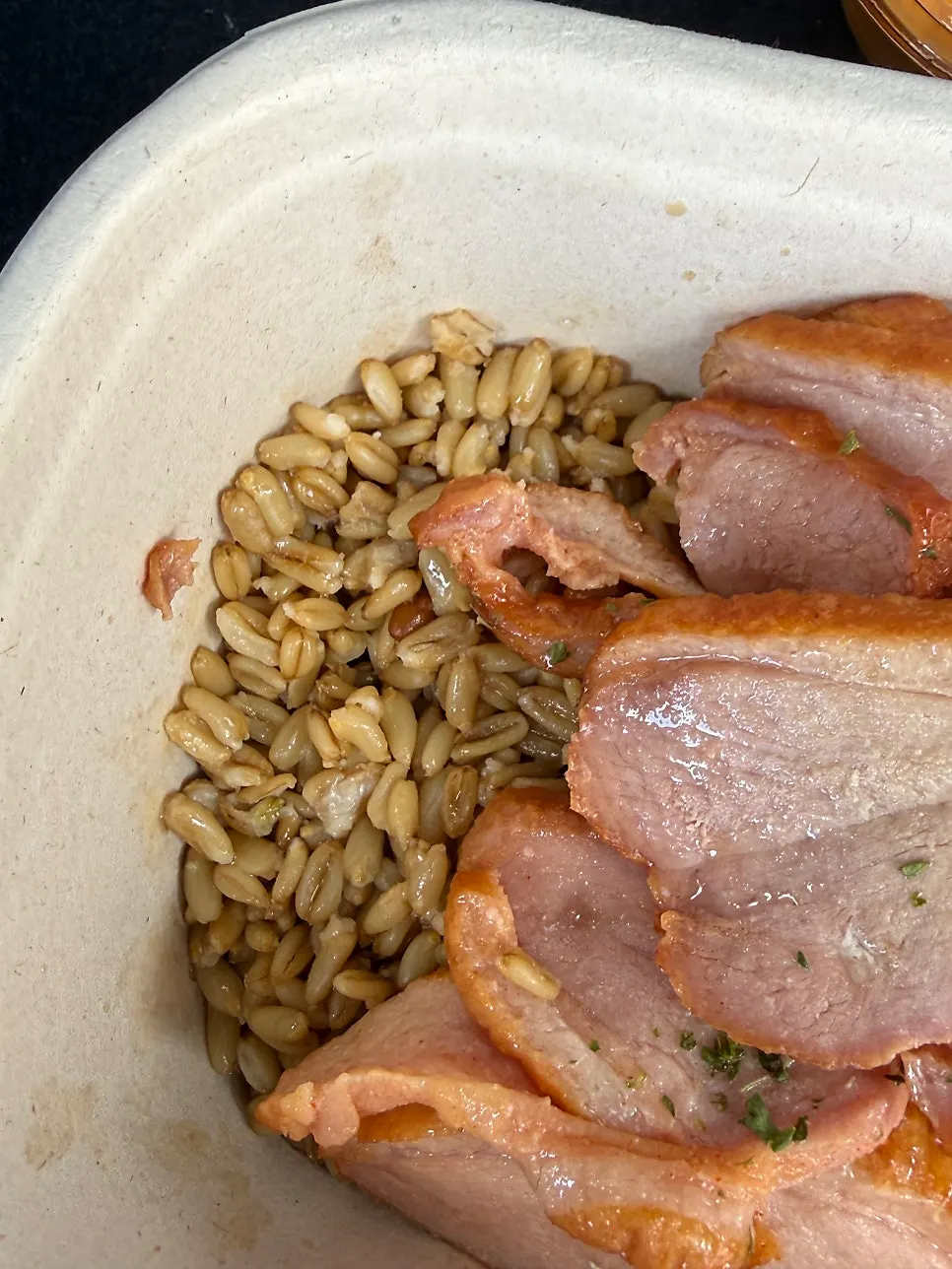 Salad with smoked duck and oat rice together