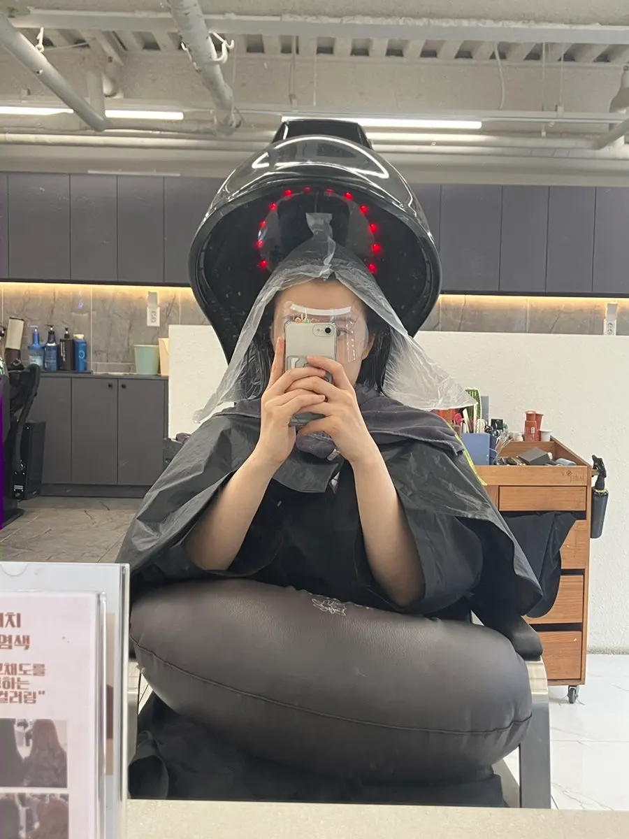 단발 볼륨매직펌 시술 시작 모습