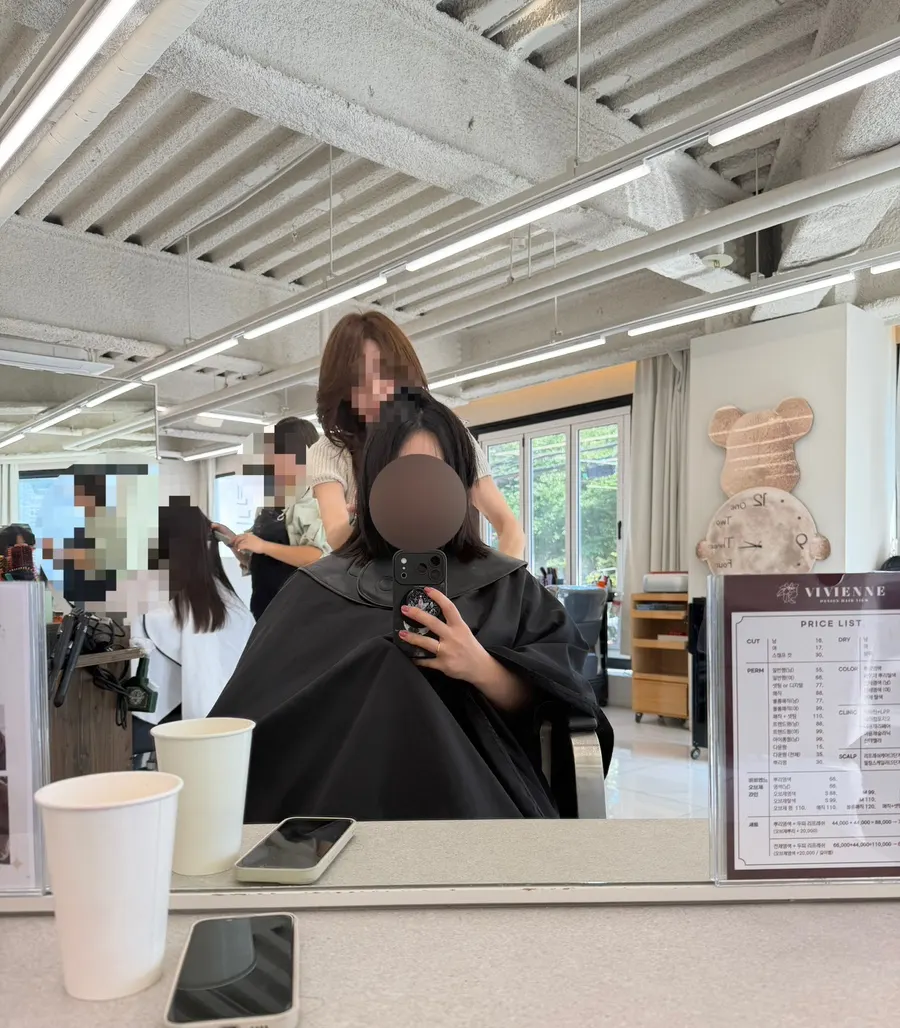 Straight bob hair before the perm treatment