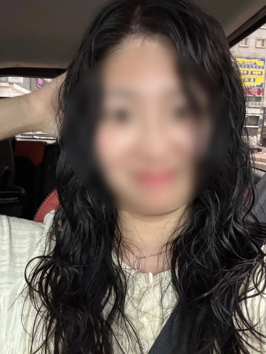 Hair right after the service with the jelly perm curls intact