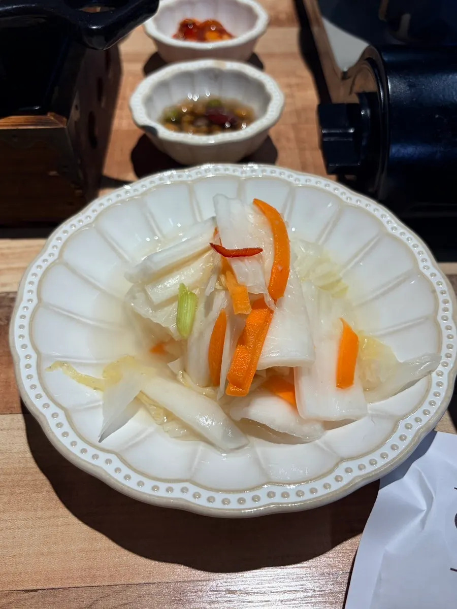 包含蛤蜊嫩豆腐鍋的定食