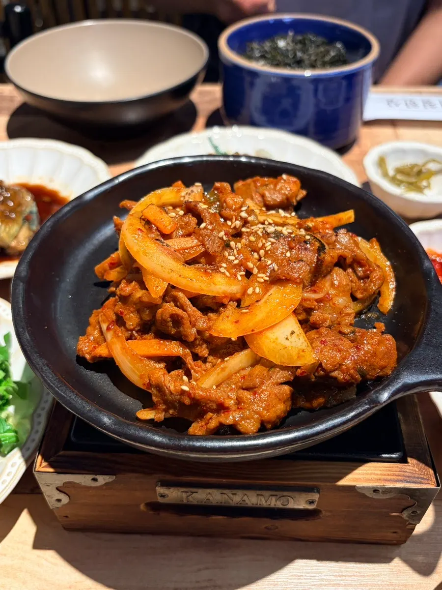定食加點的辣炒豬肉