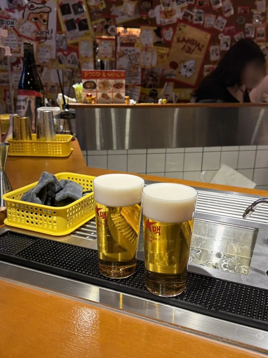 크림이 올라간 생맥주 한 잔