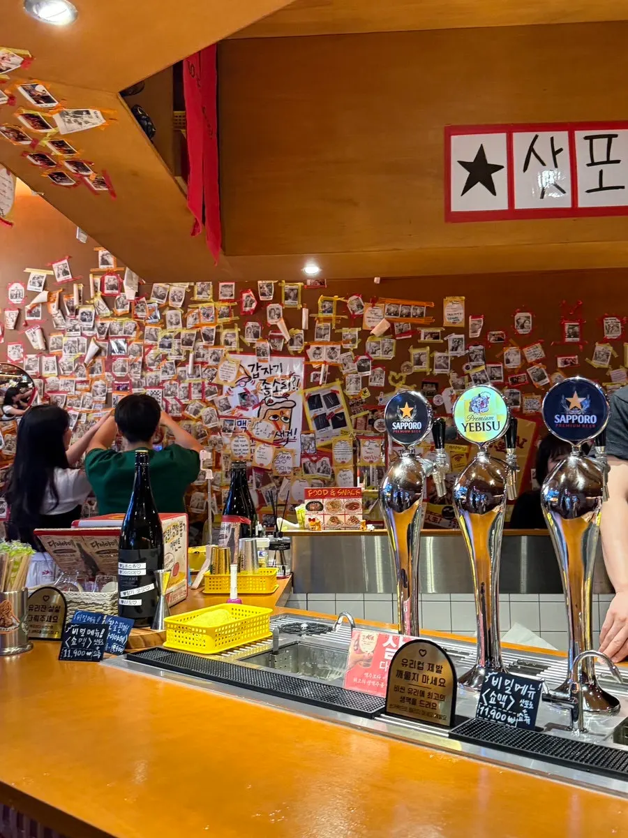 이벤트로 활기찬 간빠맥주 내부