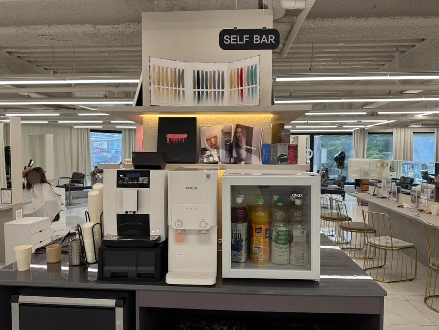 Self-bar with coffee and fruit juices