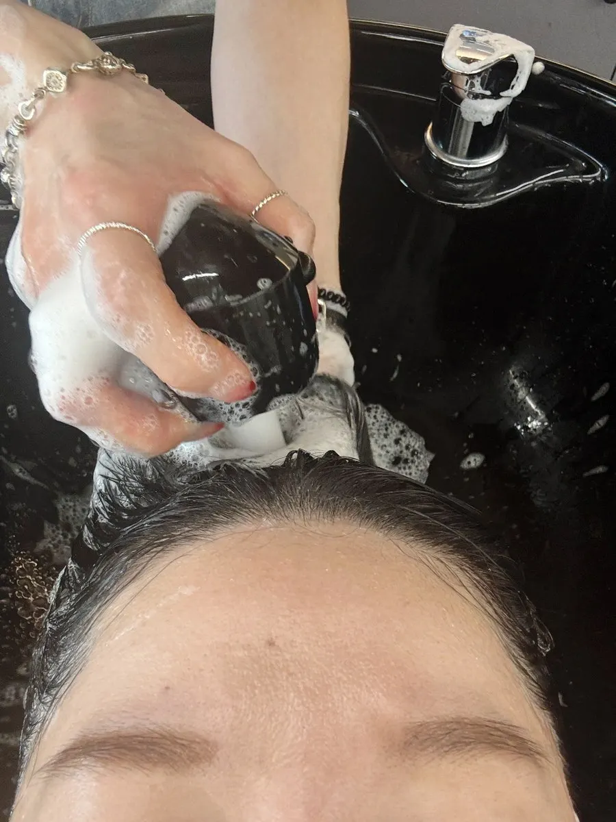 Final shampoo in the pleasant shampoo room