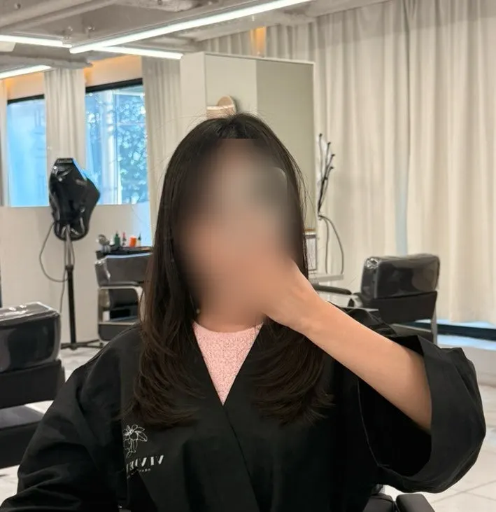 Naturally set curl at the bottom of the hair, not overdone