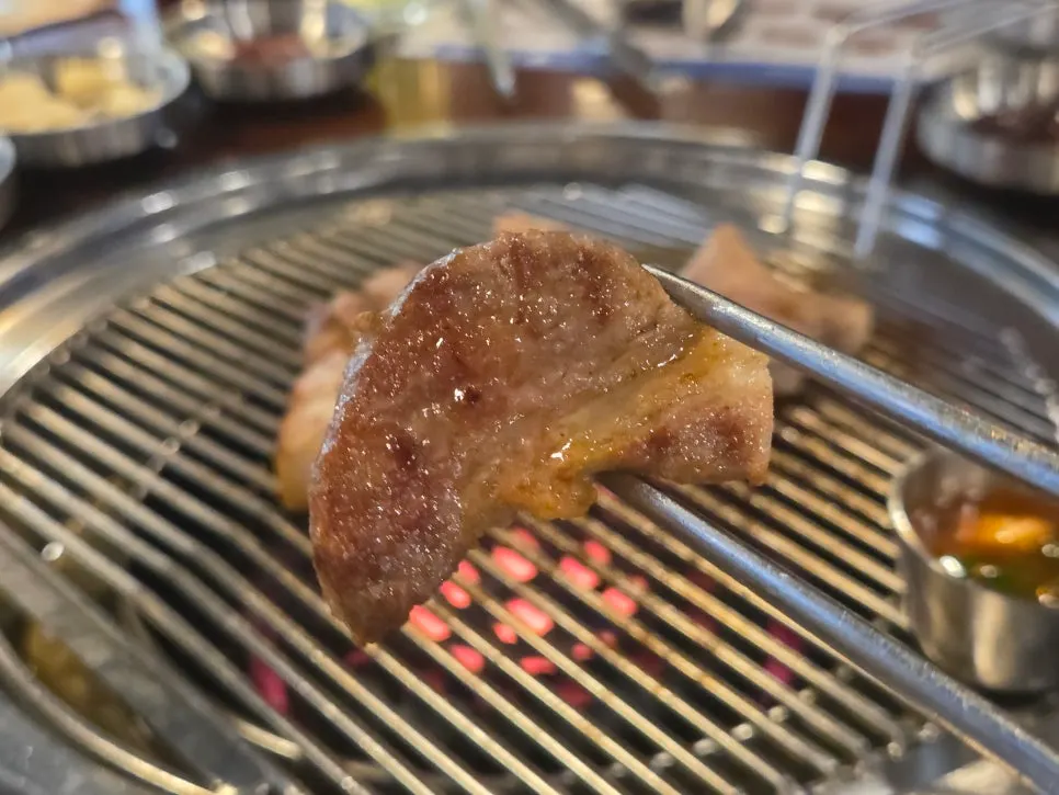 쫀득한 식감의 가브리살