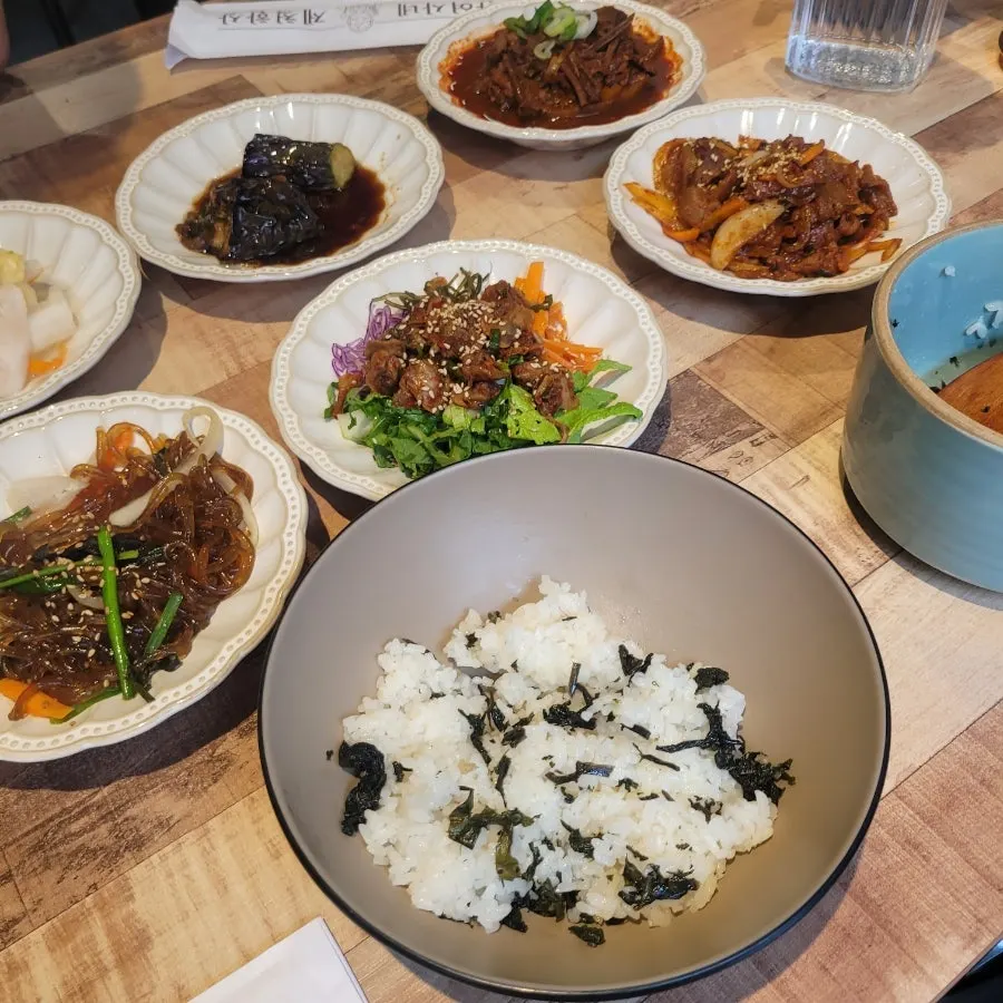 안여사네 제철한상 곤드레밥