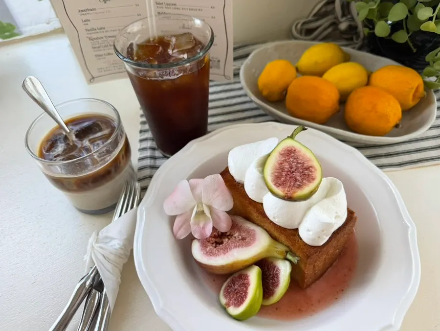 Fig Oji toast and coffee order