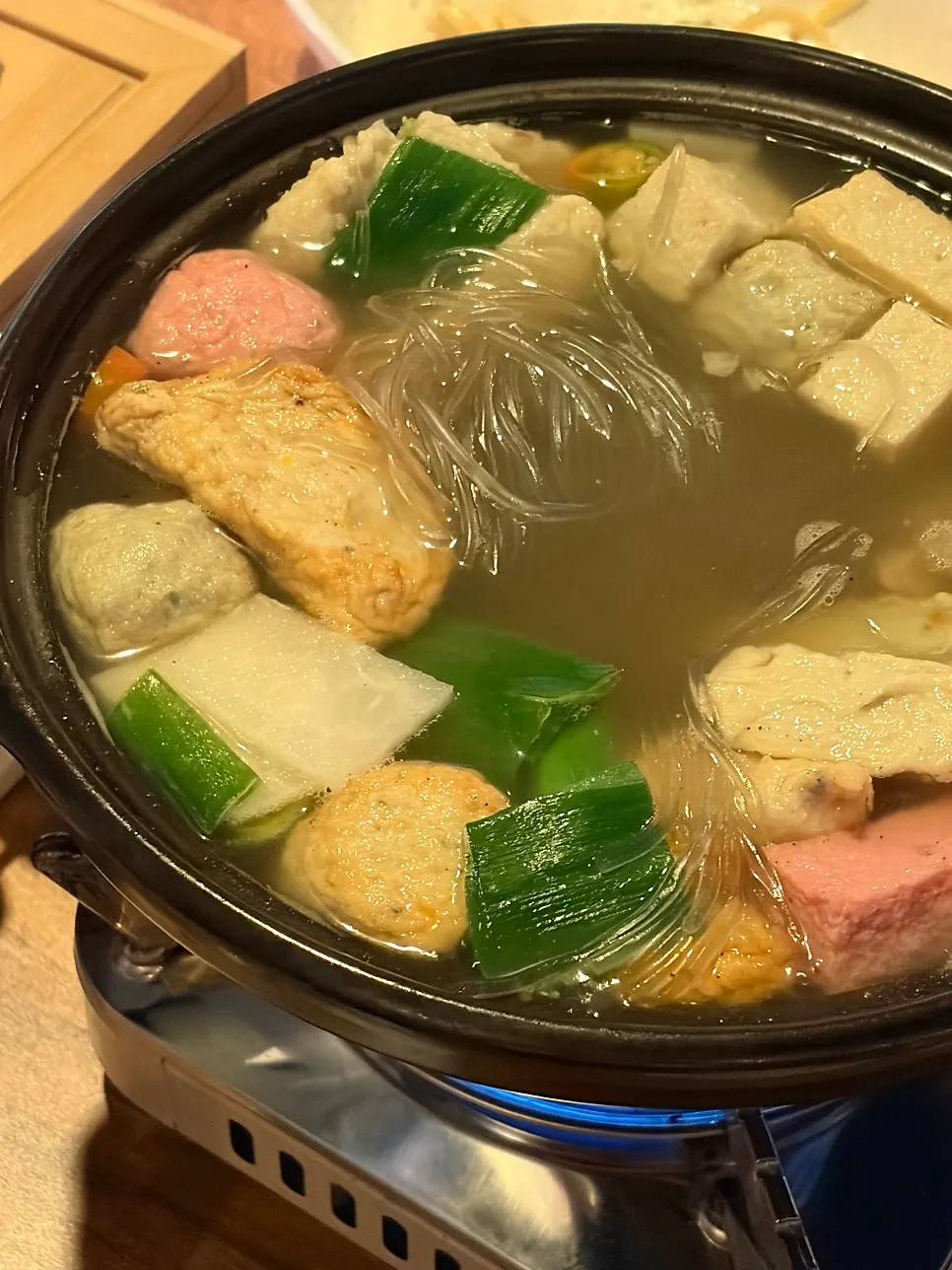 Oden soup with a variety of fish cakes