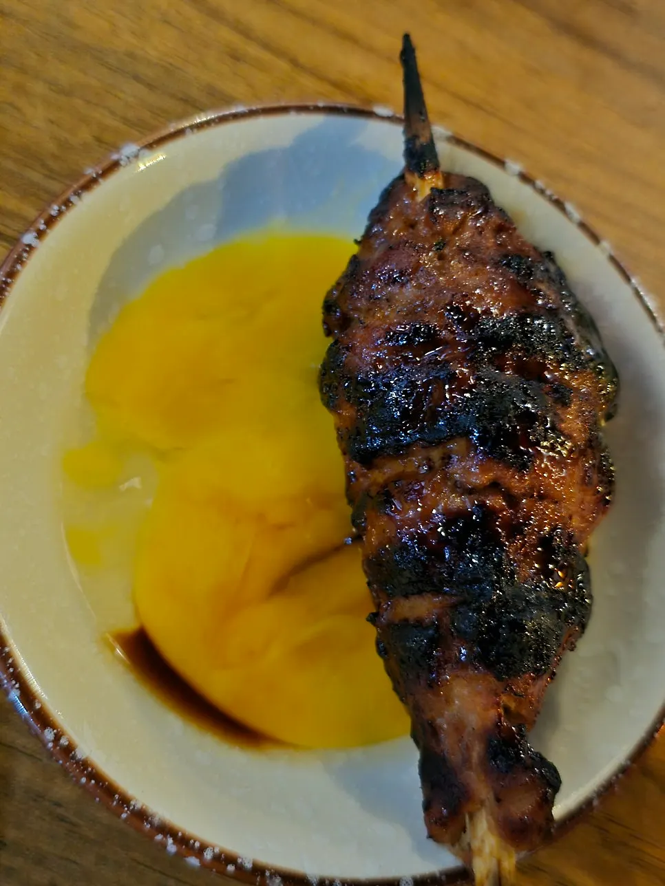 깨끗하게 비운 꼬치 접시