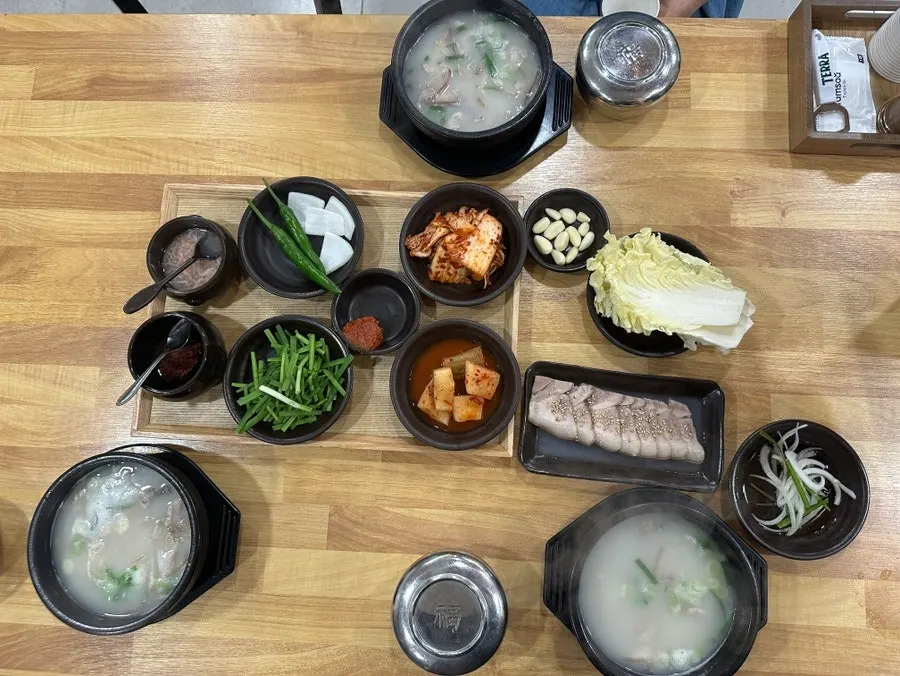 Menu at Yongho Dwaeji Gukbap