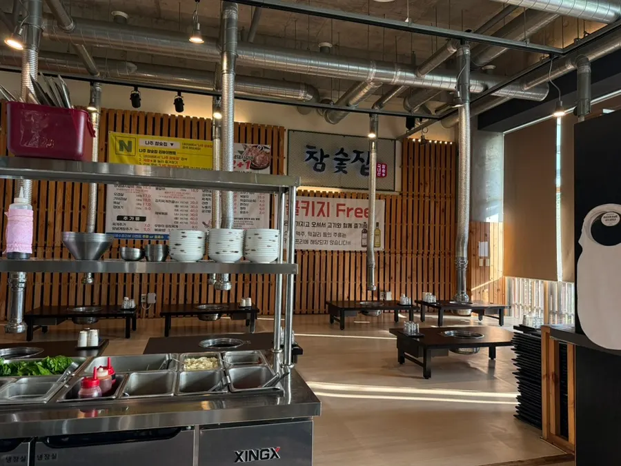 Terrace seating at Chamsutjip Naju Innovation City Branch