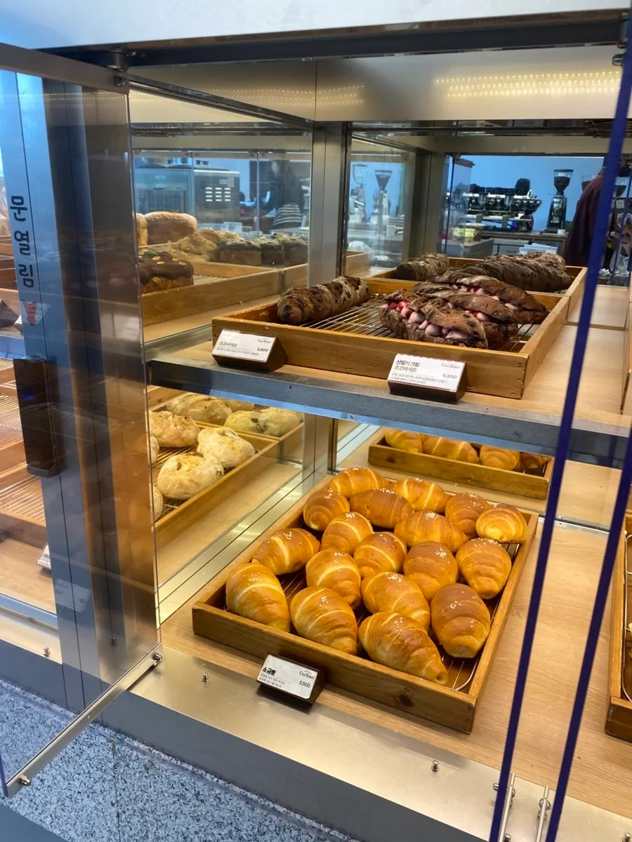 Ciabatta and plain white bread on display