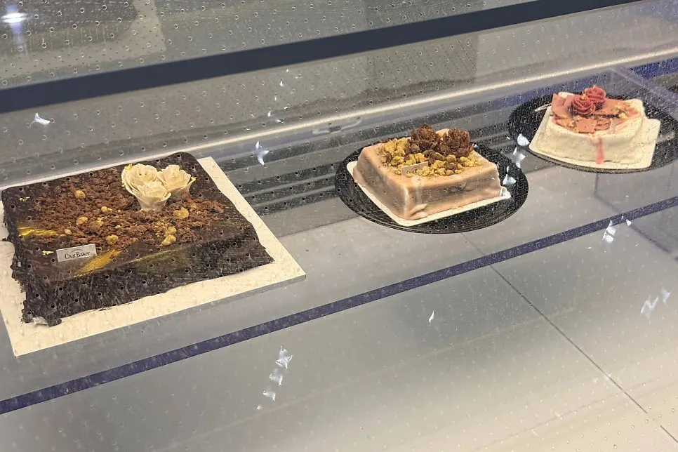 챗 베이커 수제 빵 진열대