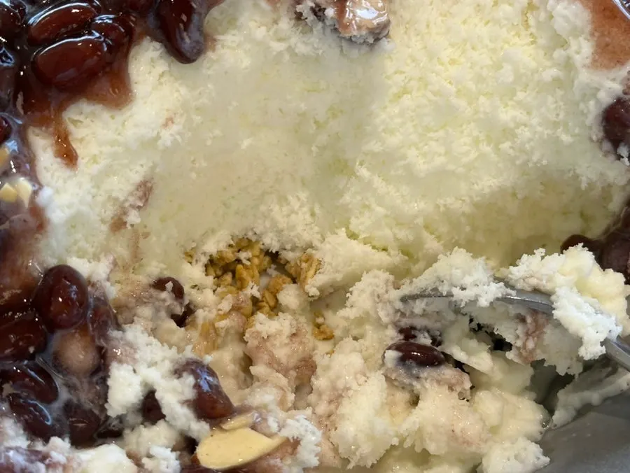 Granola layered at the bottom of the bingsu